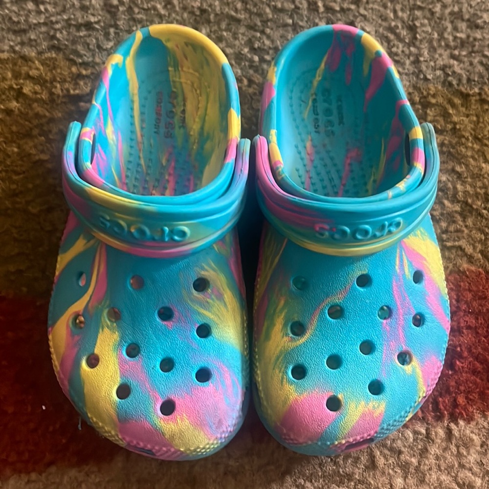 Toddler girl crocs size 10